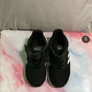 Adidas toddler sneakers size 7C (7K) SOLD ON FB